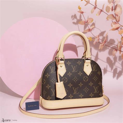 lv alma bb monogram old|louis vuitton alma review.